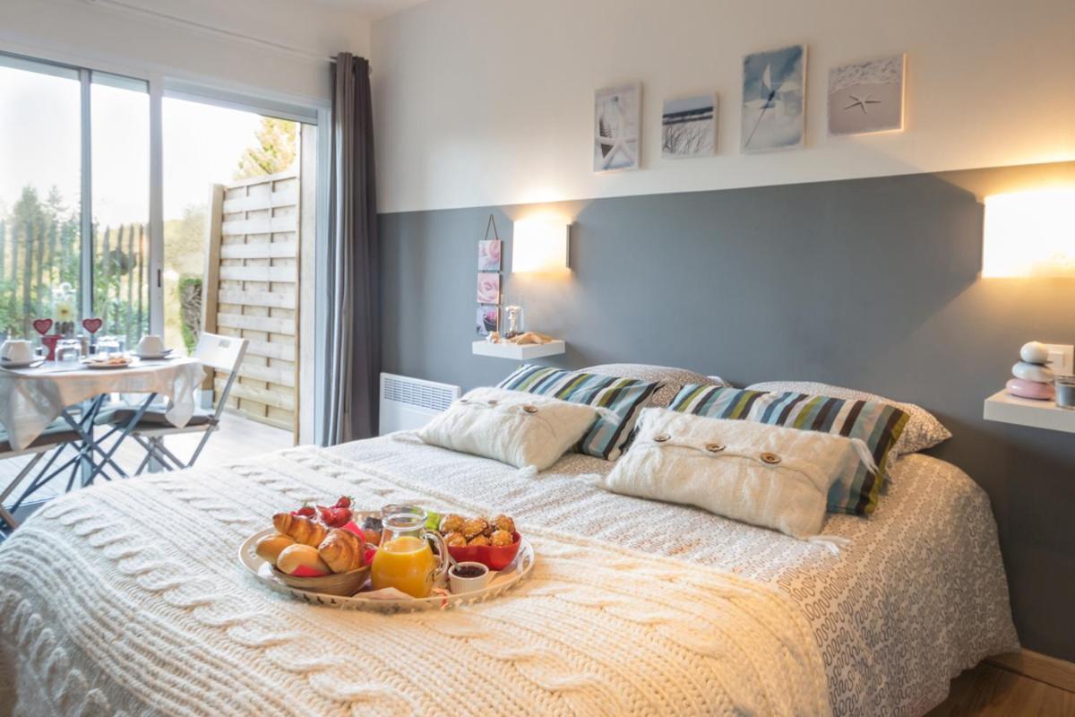 O Douceurs Sucrees Cabourg Bed & Breakfast Bagian luar foto