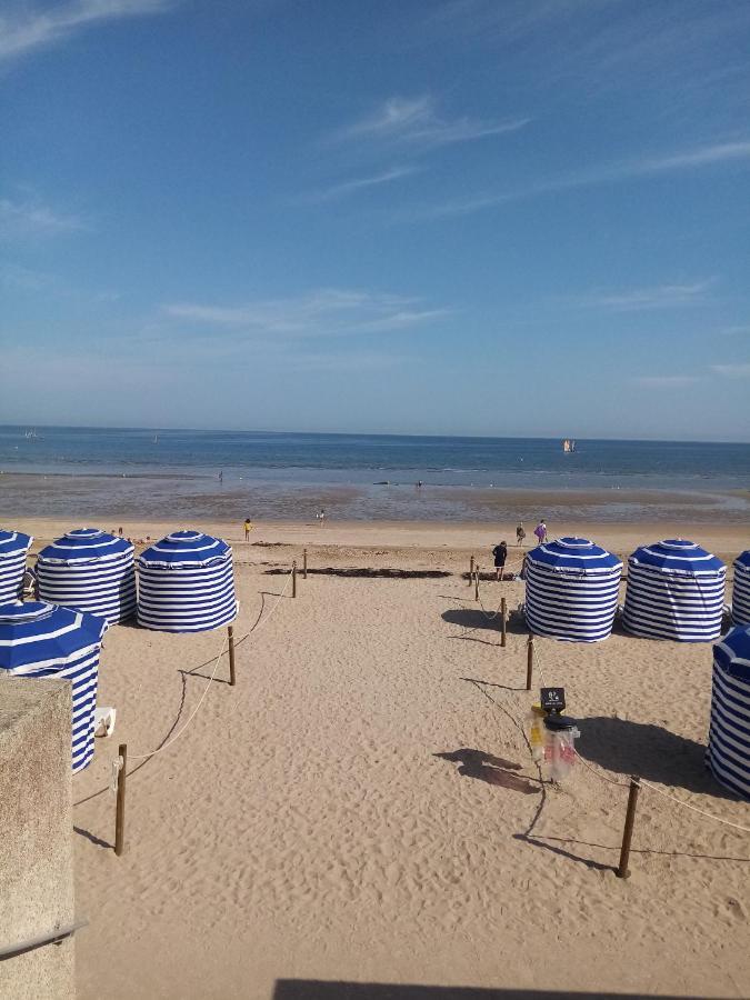 O Douceurs Sucrees Cabourg Bed & Breakfast Bagian luar foto